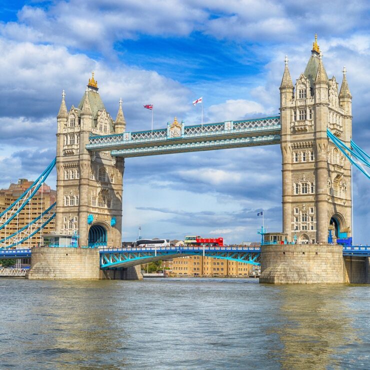Zedwell Tottenham: Your Launchpad to London’s Heart!